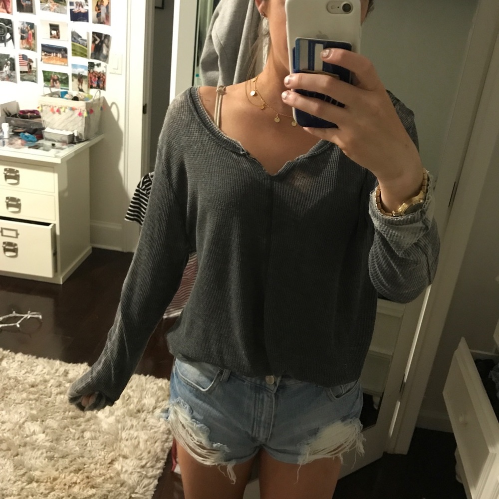 Urban Outfitters ECOTE long sleeve - Picture 3 of 4